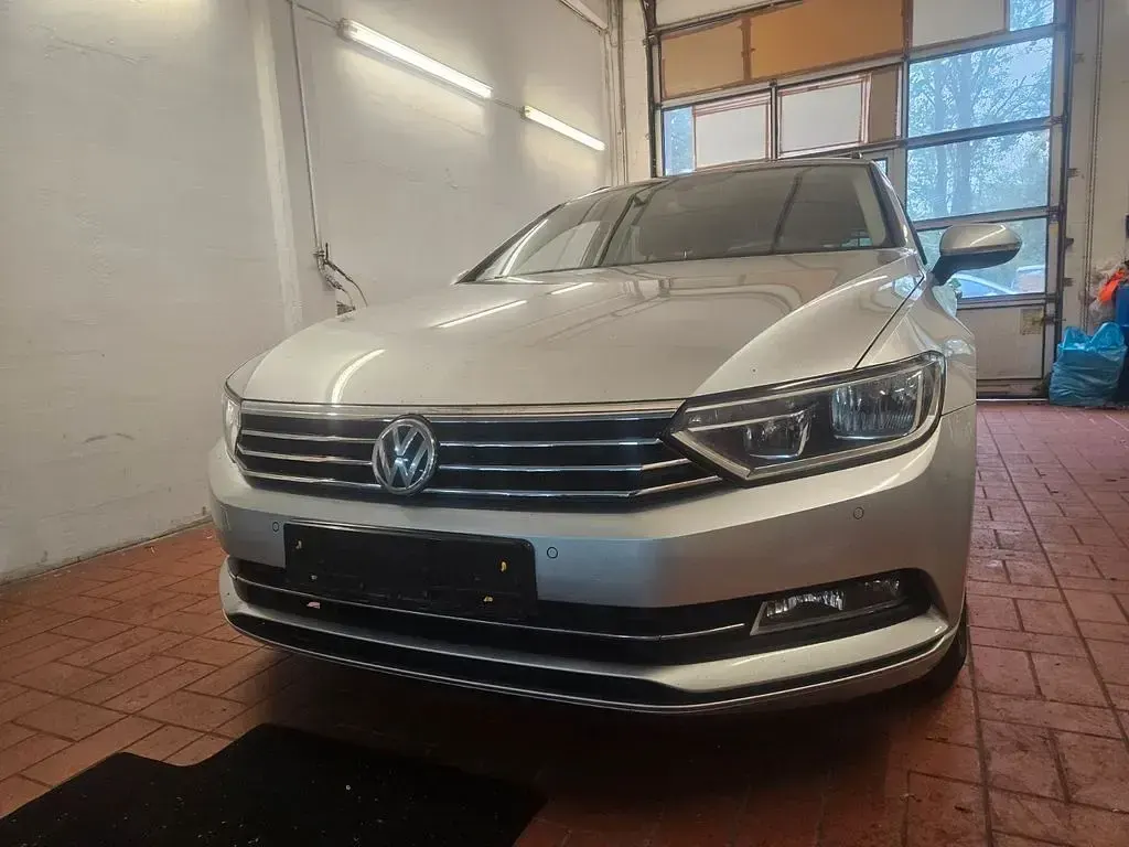 Gebraucht VW Passat Comfortline 150 PS (110 kW) 2017 Silber Kombi