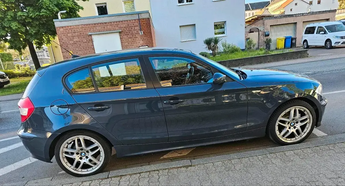Gebraucht BMW 118 122 PS (89 kW) 2006 Blau Kleinwagen