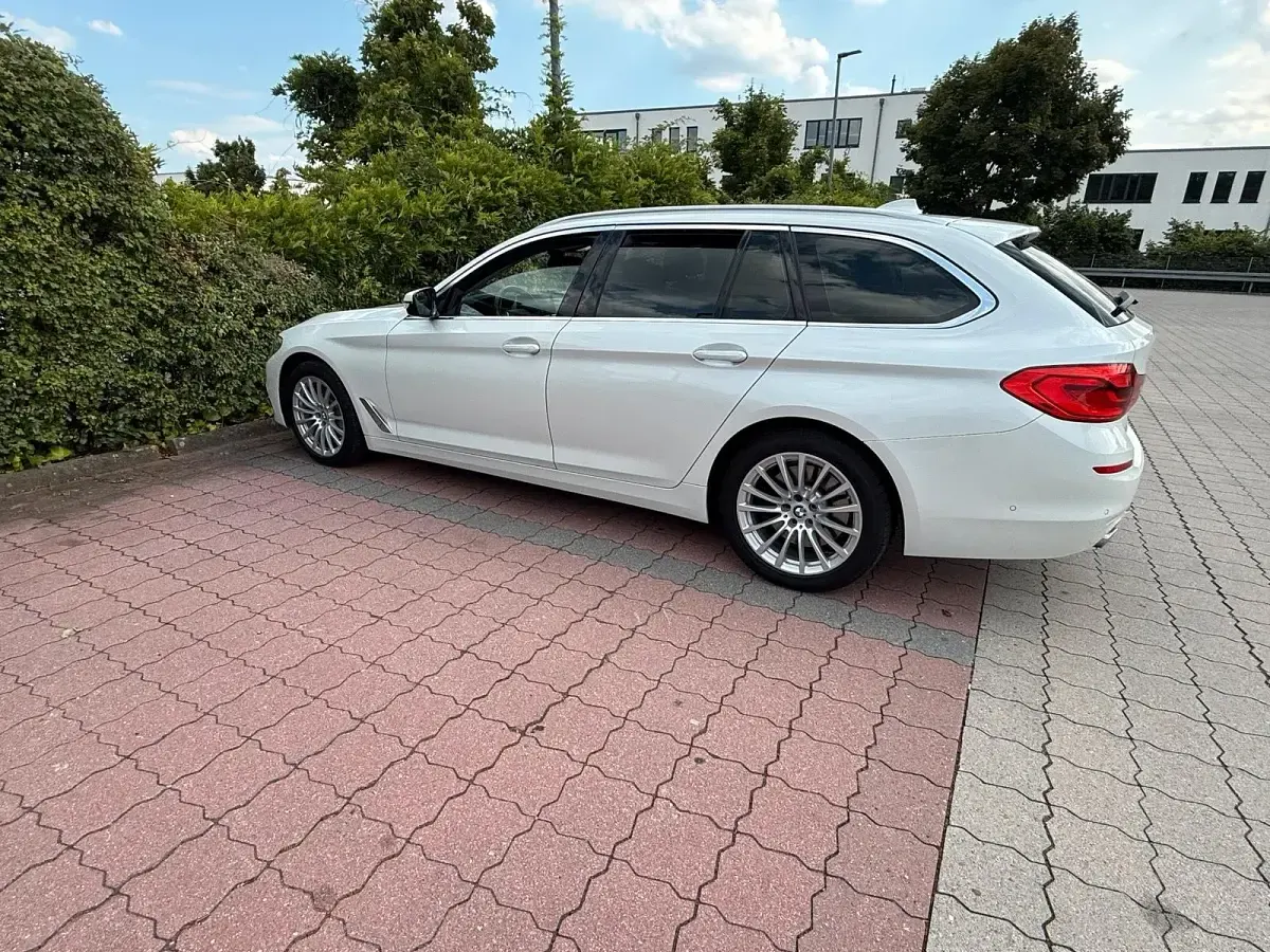Gebraucht BMW 530 Luxury Line 265 PS (194 kW) 2019 Weiß Kombi