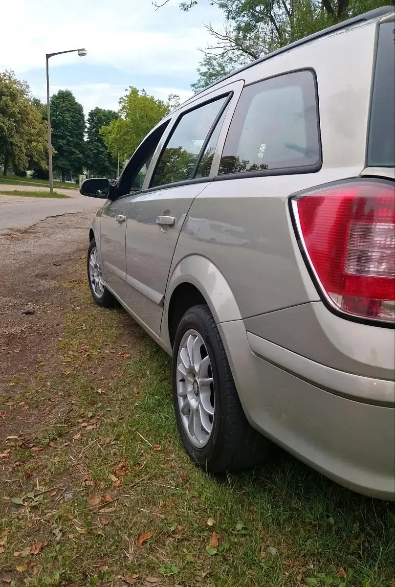 Gebraucht Opel Astra 90 PS (66 kW) 2006 Grau Kombi