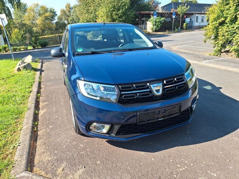Blau Gebraucht 2017 Dacia Sandero Ambiance Kleinwagen | 4.999 € (Fairer Preis) - Bild 1/4