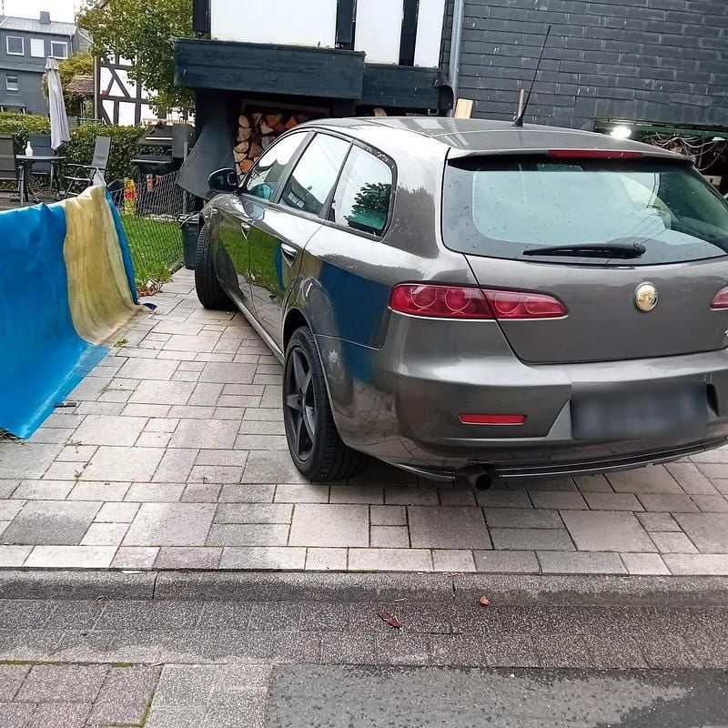 Gebraucht 2007 Alfa Romeo 159 Kombi | 3.000 € (Etwas zu teuer) - Bild 1/4