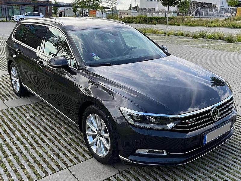 Grau Gebraucht 2018 VW Passat Highline Kombi | 19.900 € (Fairer Preis) - Bild 1/4
