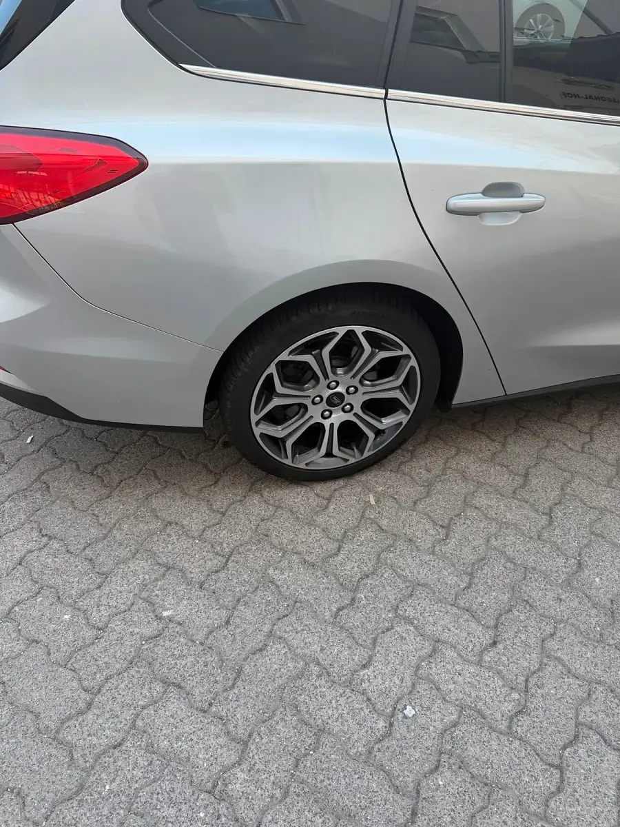 Käytetty Ford Focus 150 HP (110 kW) 2019 Hopea Farmari