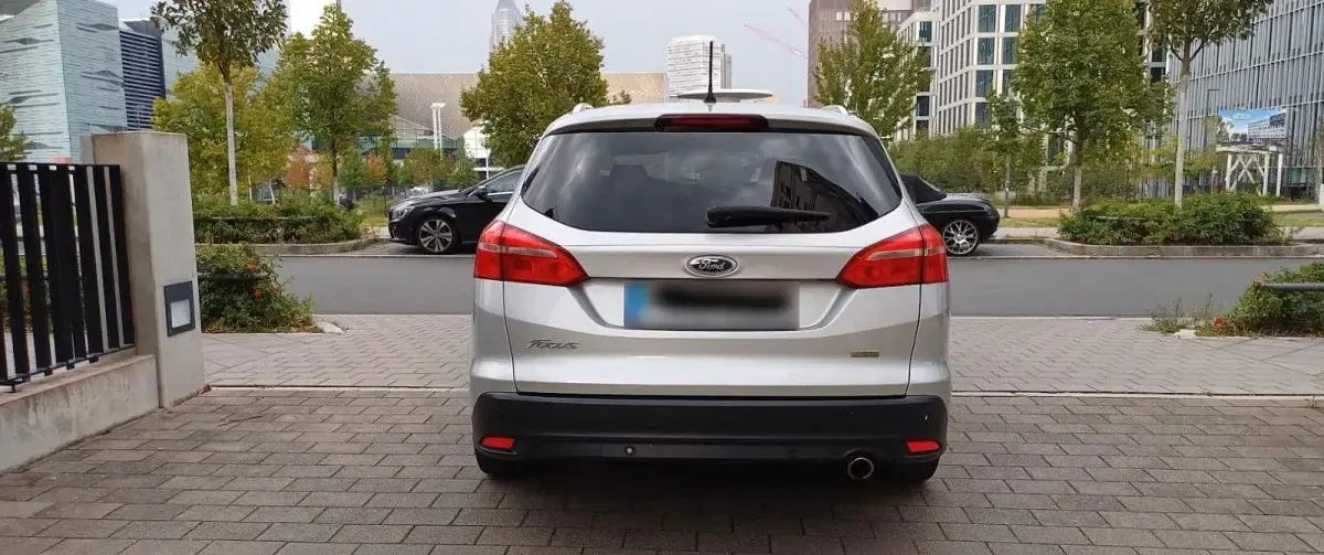Używany Ford Focus Titanium 182 KM (133 kW) 2015 Srebrny Kombi