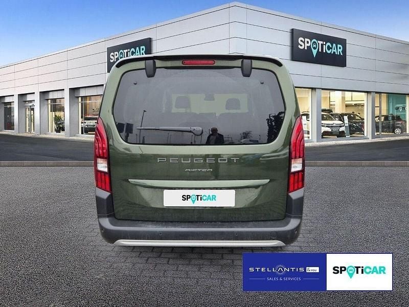 Gebraucht Peugeot Rifter GT 131 PS (96 kW) 2024 Grün Van / Kleinbus