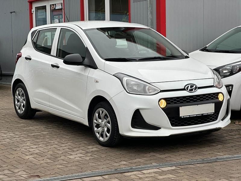 Gebraucht Hyundai i10 67 PS (49 kW) 2019 Weiß Kleinwagen