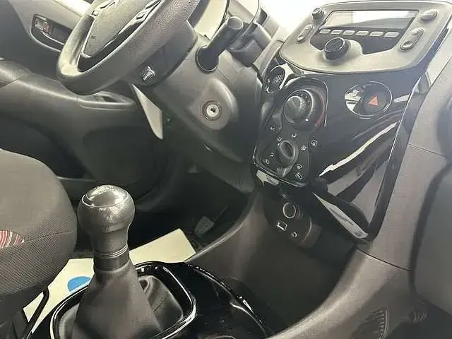 Gebraucht Citroën C1 Feel 72 PS (52 kW) 2018 Weiß metallic Kleinwagen