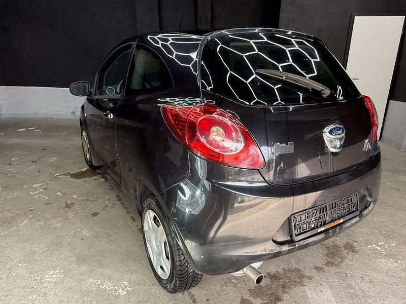 Gebraucht Ford Ka Ambiente 69 PS (50 kW) 2010 Schwarz Kleinwagen