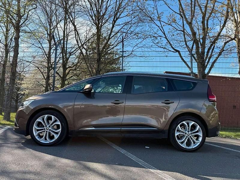 Gebraucht Renault Grand Scénic LIMITED 116 PS (85 kW) 2018 Braun Van / Kleinbus