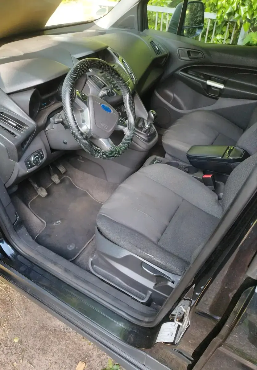 Gebraucht Ford Tourneo 115 PS (84 kW) 2014 Schwarz Kombi