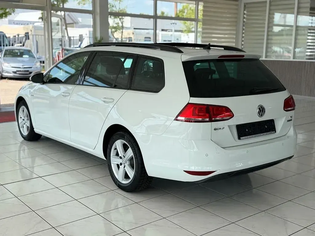 Gebraucht VW Golf VII 110 PS (80 kW) 2015 Weiß Kombi