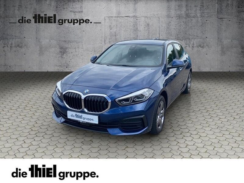 Blau Gebraucht 2023 BMW 118 Advantage Kleinwagen | 20.480 € (Guter Preis) - Bild 1/4