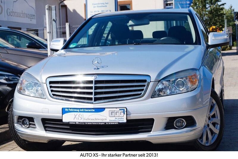 Silber Gebraucht 2007 Mercedes C200 Elegance Limousine | 6.490 € (Fairer Preis) - Bild 1/4