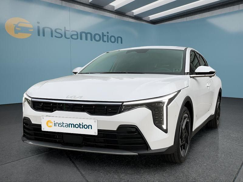 Neu Kia K4 150 PS (110 kW) 2025 Weiß Limousine