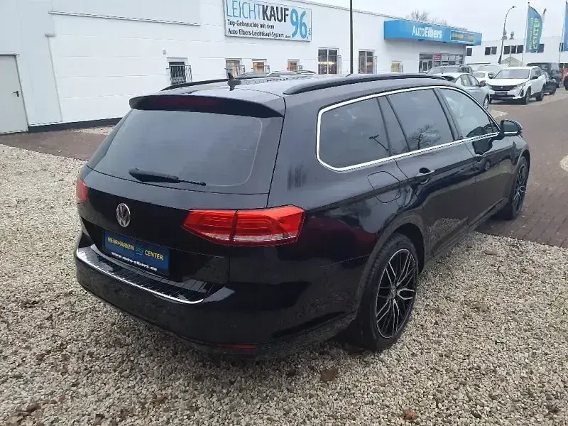 Gebraucht VW Passat Comfortline 150 PS (110 kW) 2019 Schwarz Kombi
