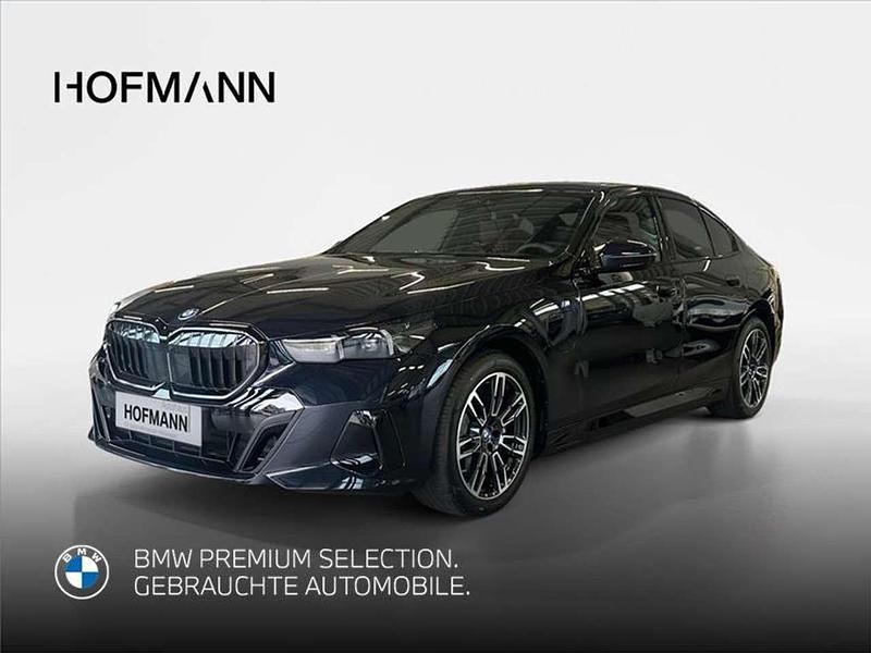 Carbonschwarz metallic Gebraucht 2024 BMW 550 M Sport Limousine | 78.890 € - Bild 1/3