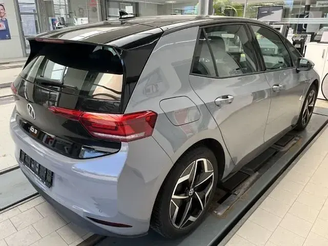 Gebraucht VW ID.3 Pro 106 kW (145 PS) 2021 Mondsteingrau Kleinwagen