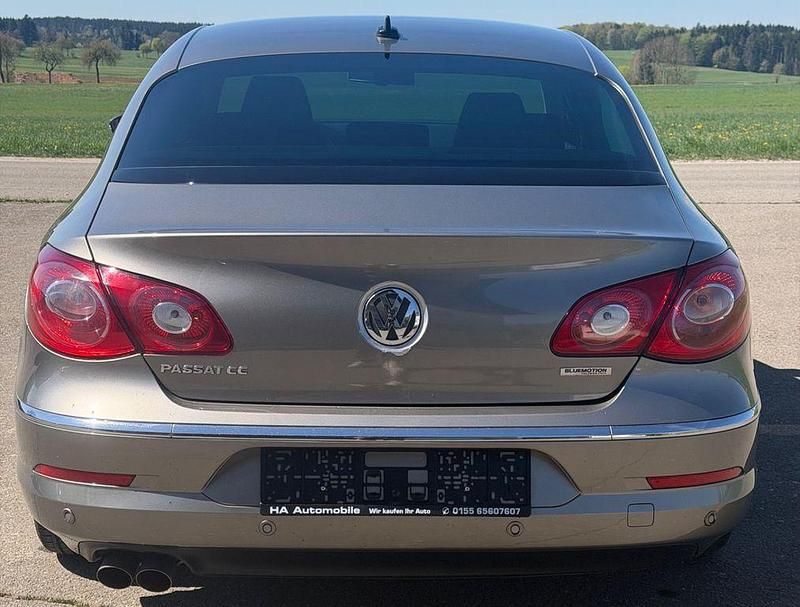 Second-hand VW Passat Basis 140 CP (102 kW) 2011 Maro Berlinǎ