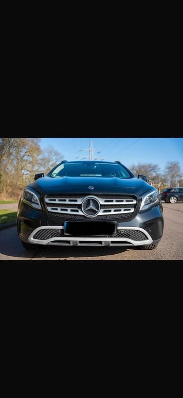 Gebraucht Mercedes GLA200 Edition 136 PS (100 kW) 2019 Schwarz SUV