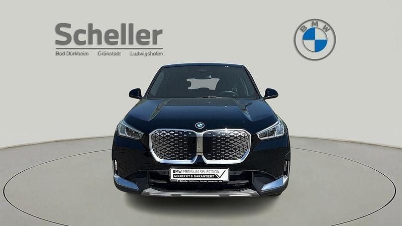 Gebraucht BMW iX1 150 kW (204 PS) 2024 Schwarz uni SUV