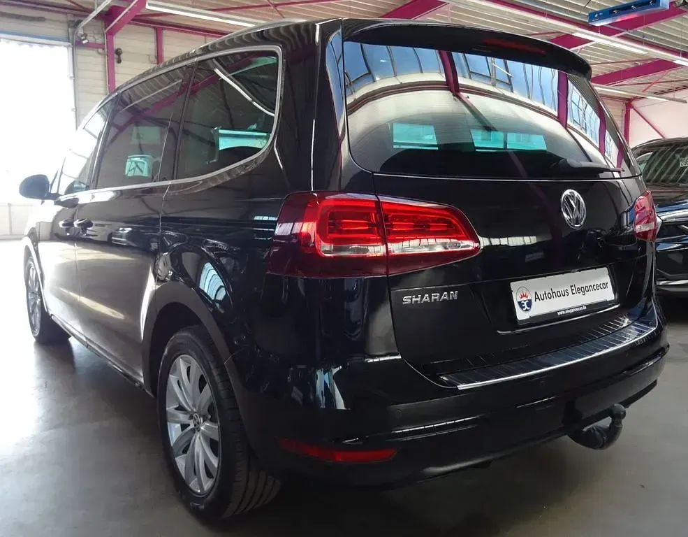 Gebraucht VW Sharan 150 PS (110 kW) 2022 Schwarz Van / Kleinbus