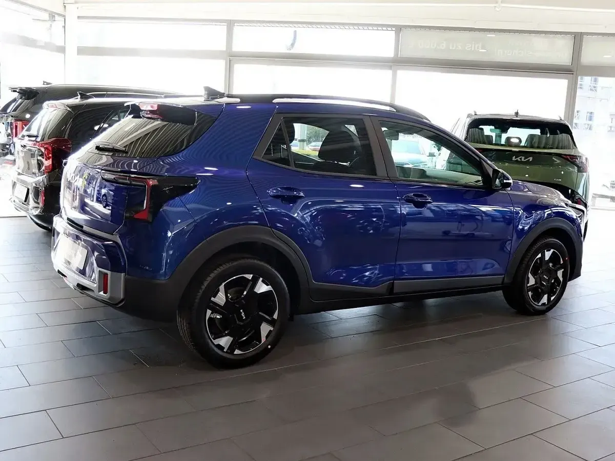 Neu Kia Stonic Vision 101 PS (74 kW) 2026 (du3) yacht blue m SUV