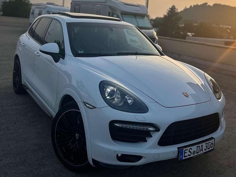 Weiß Gebraucht 2012 Porsche Cayenne GTS SUV | 24.900 € (Guter Preis) - Bild 1/4