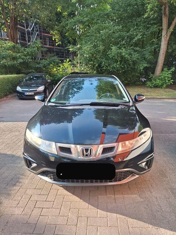 Schwarz Gebraucht 2010 Honda Civic Comfort Limousine | 4.000 € (Fairer Preis) - Bild 1/4