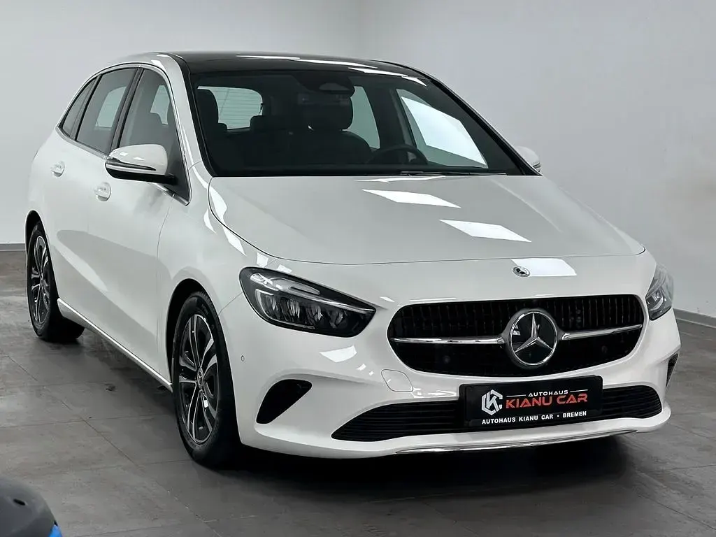Gebraucht Mercedes 200 150 PS (110 kW) 2025 Weiß Limousine