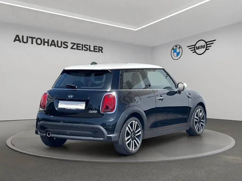 Gebraucht Mini Cooper 136 PS (100 kW) 2023 Schwarz Kleinwagen