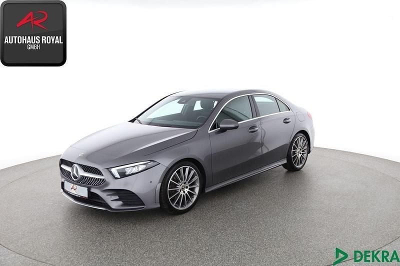 Grau Gebraucht 2020 Mercedes A220 AMG Limousine | 26.440 € (Guter Preis) - Bild 1/4