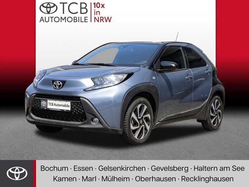 Grau Gebraucht 2024 Toyota Aygo Pulse Kleinwagen | 15.989 € (Fairer Preis) - Bild 1/4