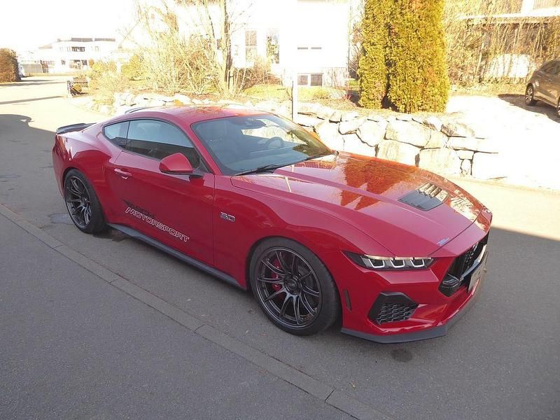 Gebraucht Ford Mustang GT Fastback 446 PS (328 kW) 2024 Rot