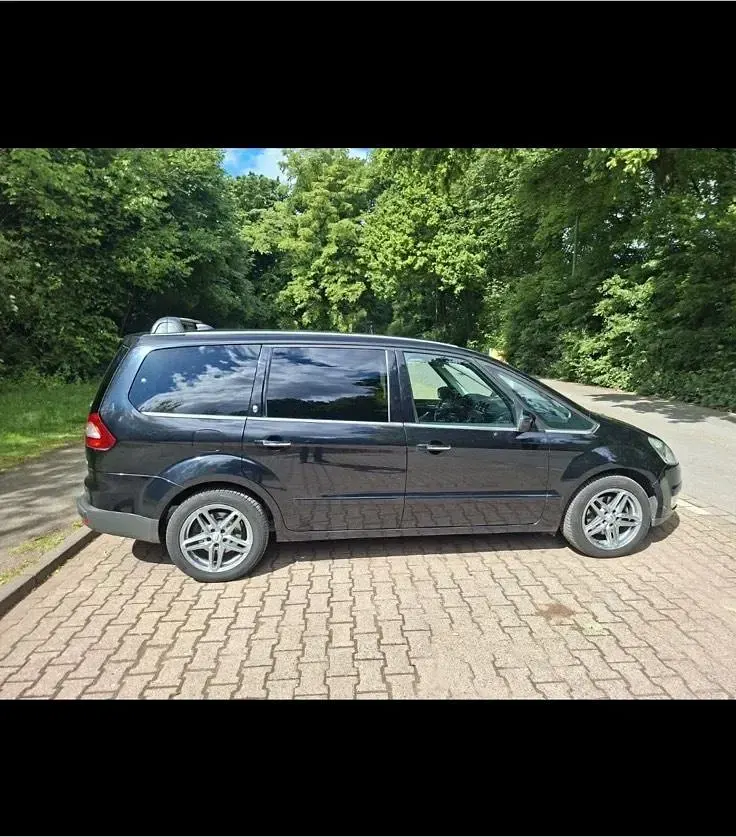 Używany Ford Galaxy 140 KM (102 kW) 2007 Czarny Minivan