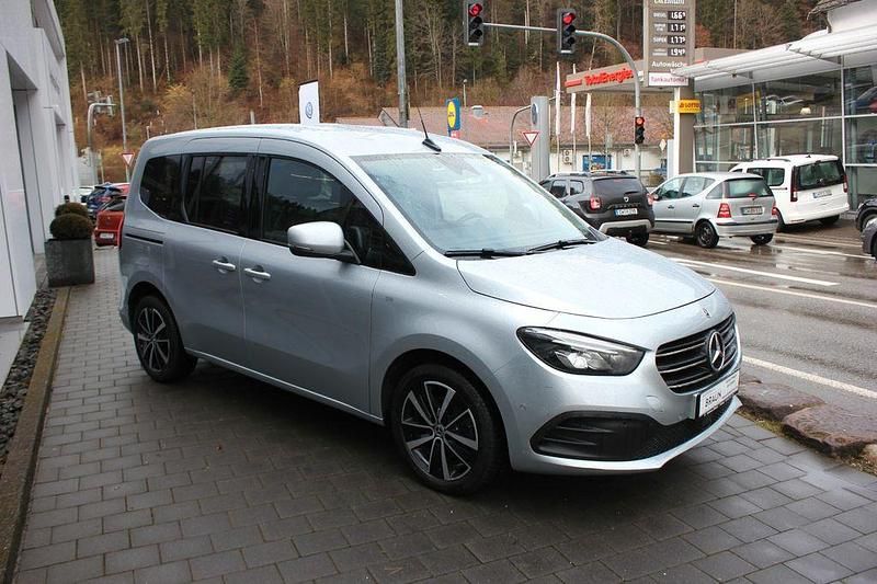 Gebraucht Mercedes 180 Edition 1 116 PS (85 kW) 2022 Silber Limousine