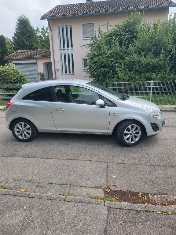 Silber Gebraucht 2013 Opel Corsa Active Kleinwagen | 3.990 € (Fairer Preis) - Bild 1/4
