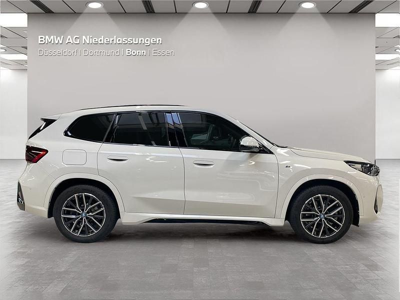 Gebraucht BMW iX1 M Sport 200 kW (272 PS) 2023 Weiß SUV