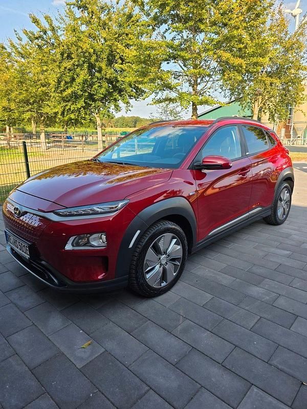 Rot Gebraucht 2020 Hyundai Kona Advantage SUV | 14.599 € (Superpreis) - Bild 1/4