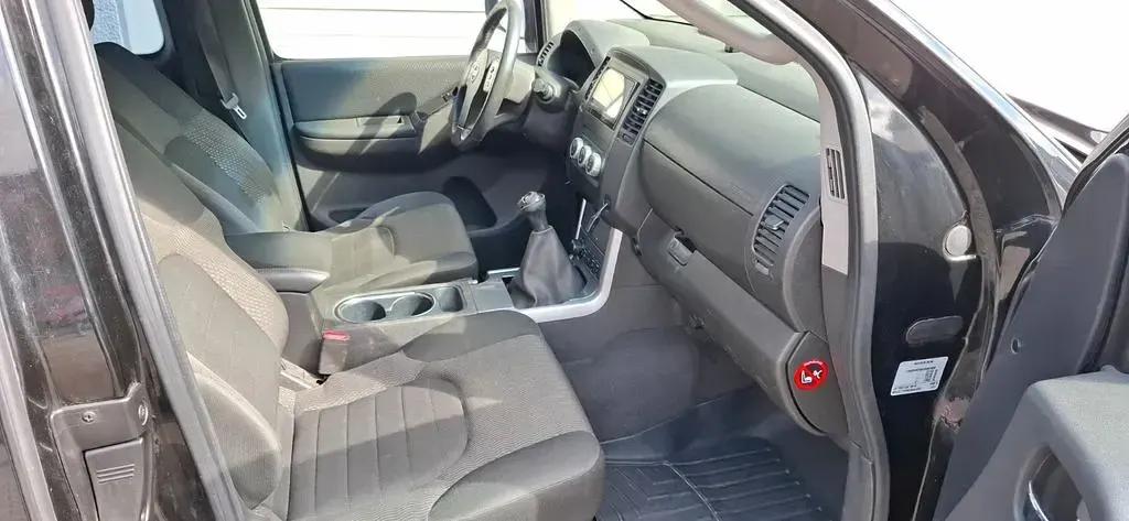Gebraucht Nissan Navara XE 190 PS (139 kW) 2012 Schwarz Pickup