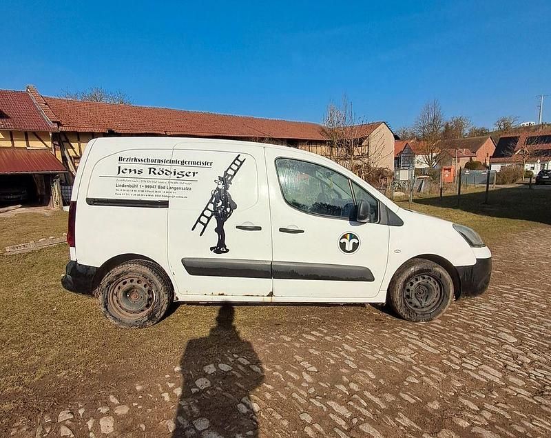 Gebraucht Citroën Berlingo 114 PS (83 kW) 2012 Weiß Van / Kleinbus