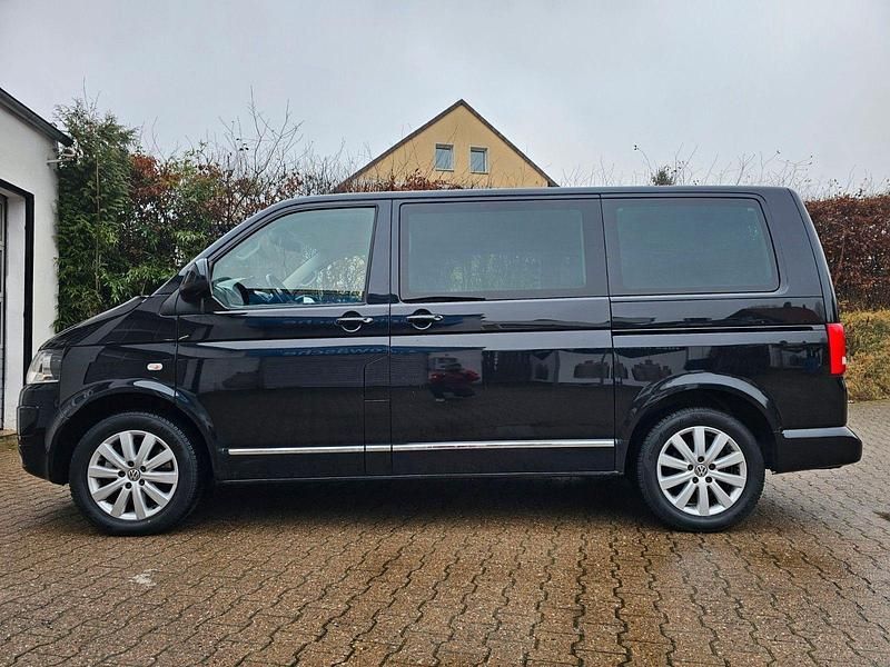 Gebraucht VW Multivan 179 PS (131 kW) 2013 Schwarz Van