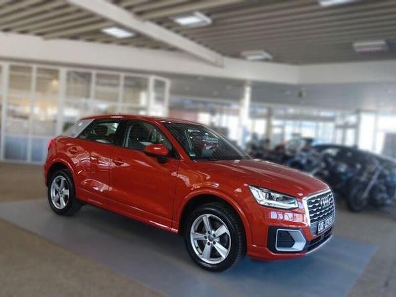 Gebraucht Audi Q2 Comfort 150 PS (110 kW) 2017 Orange SUV
