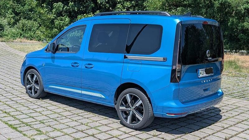 Gebraucht VW Caddy Life 122 PS (89 kW) 2021 Blau Van / Kleinbus