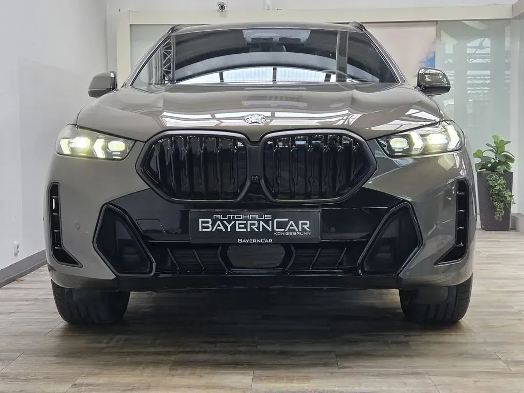 Gebraucht BMW X6 M Sport 352 PS (258 kW) 2025 Manhattan metallic SUV