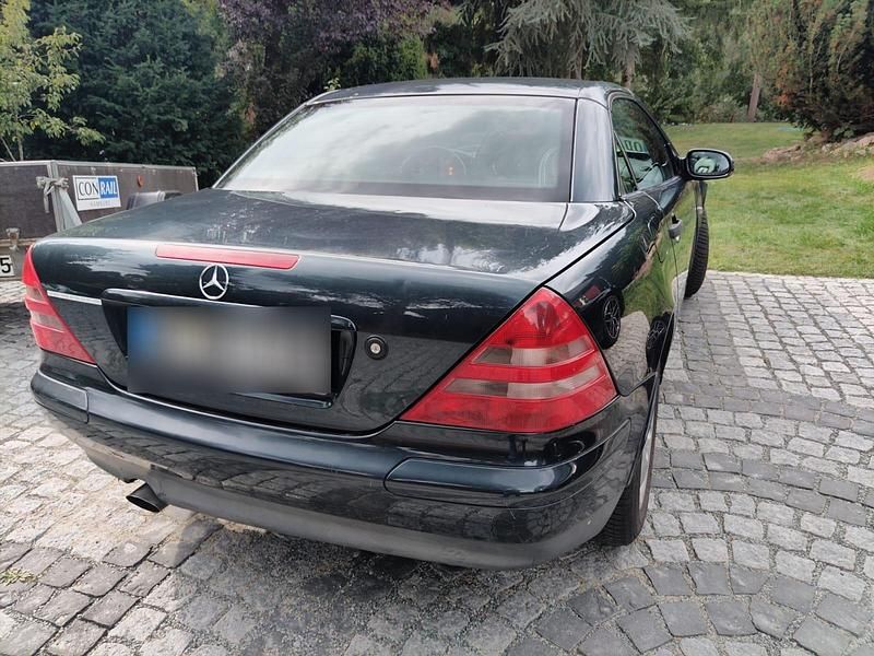 Gebraucht Mercedes SLK230 142 PS (104 kW) 1997 Grün Cabrio