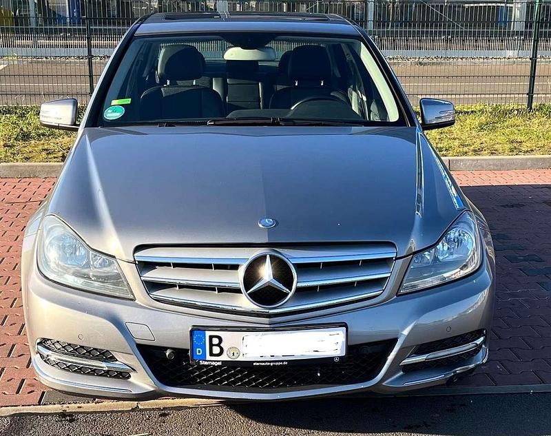Gebraucht Mercedes C180 156 PS (114 kW) 2012 Grau Limousine