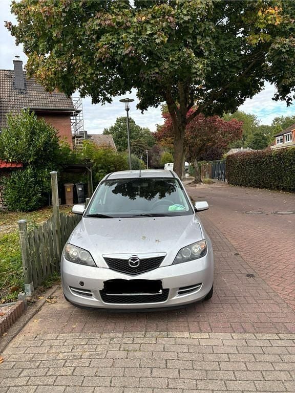 Silber Gebraucht 2007 Mazda 2 Active Limousine | 2.250 € (Superpreis) - Bild 1/4