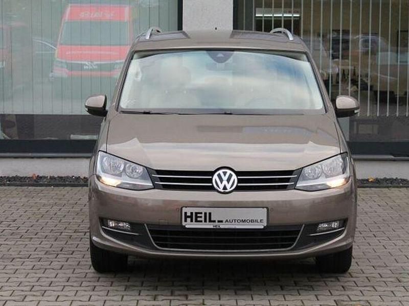 Gebraucht VW Sharan Highline 150 PS (110 kW) 2017 Gold Van / Kleinbus
