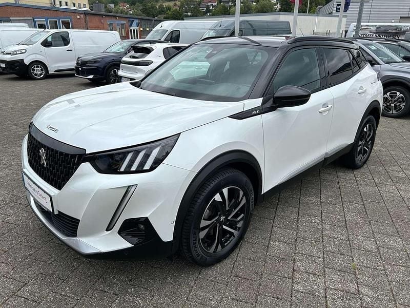 Perlmutt weiß Gebraucht 2021 Peugeot 2008 GT SUV | 21.000 € (Fairer Preis) - Bild 1/4